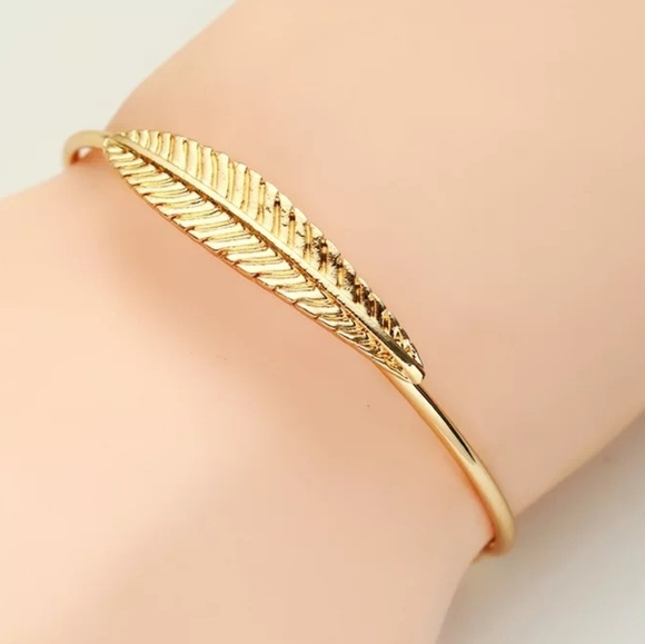 Leaf Stacking Layering Open Bangle Silver Leaf - Picture 3 of 5